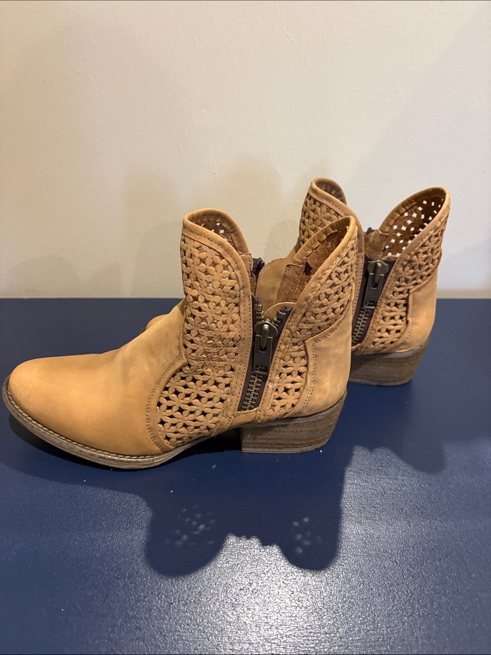 Circle G Women's Tan Cut Out Fashion Ankle Boots